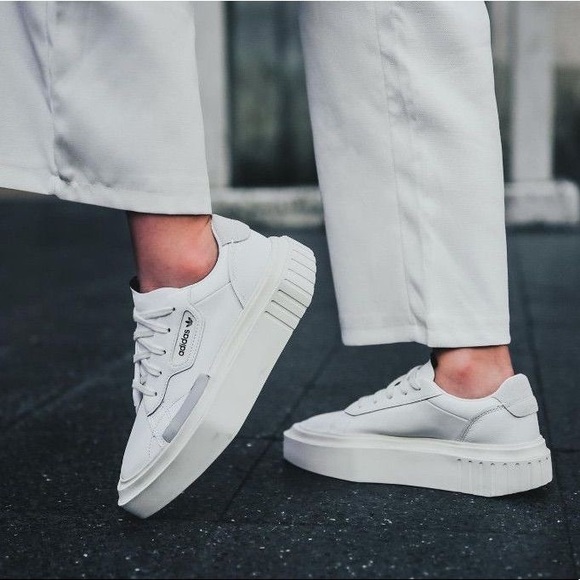 Adidas hypersleek women white sneakers NWT - Picture 8 of 9